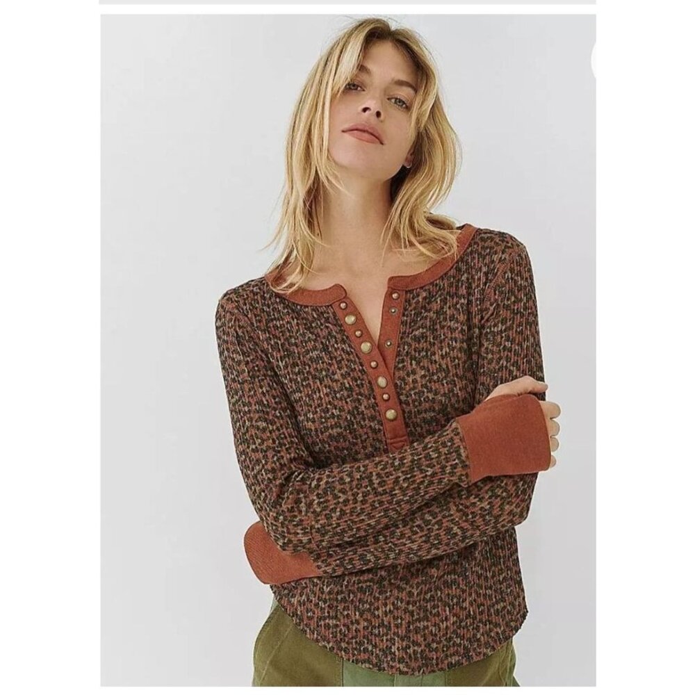 We The Free People Everest Top XS‎ Leopard Print Henley Waffle Knit Thermal Boho